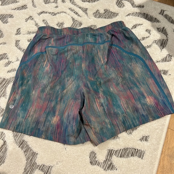 Men’s Lululemon Athletic Shorts W Liner Sz L 7” - Picture 2 of 4